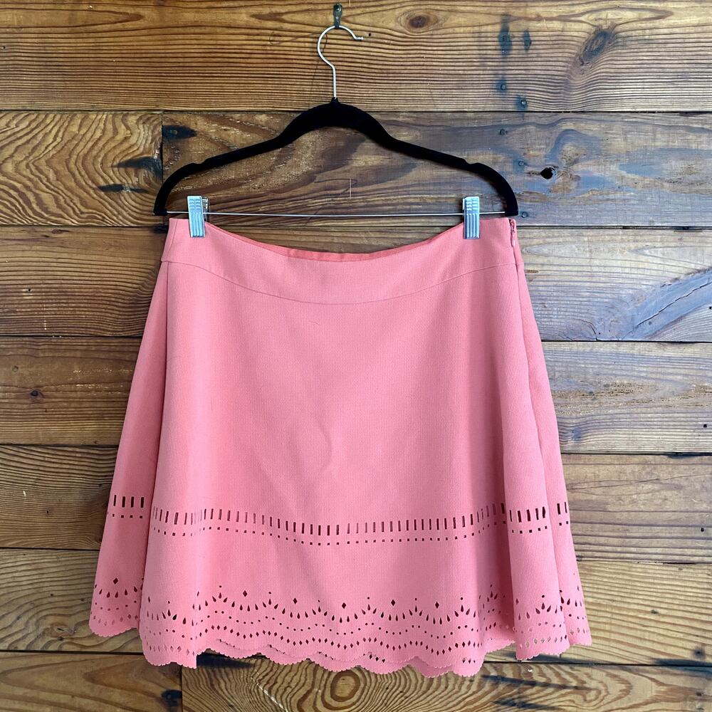 Ann Taylor Loft Laser Cut Scalloped hem skirt size 12